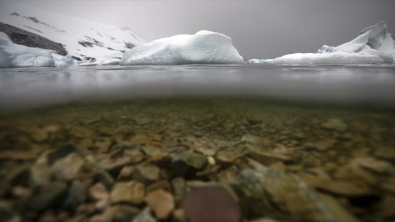 Antarktika'daki İlk Kez Büyük Miktarda Su Bulundu