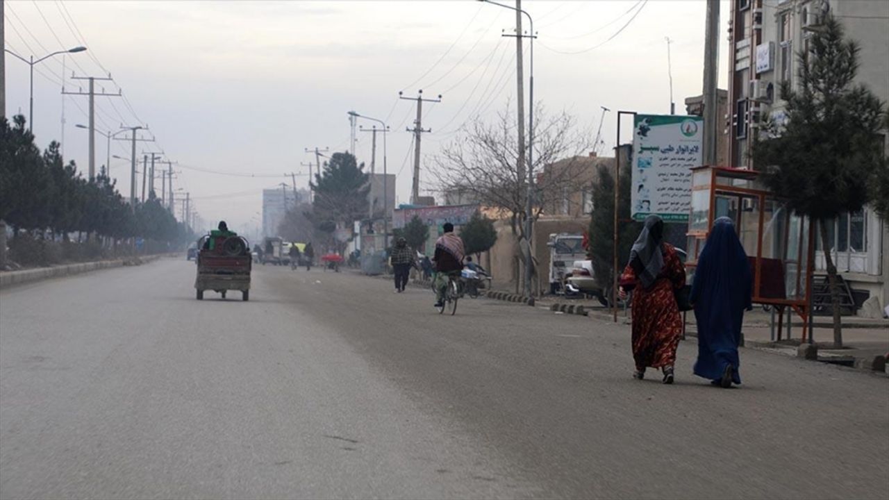 Taliban'dan 'Örtünme' Zorunluluğu Duyurusu
