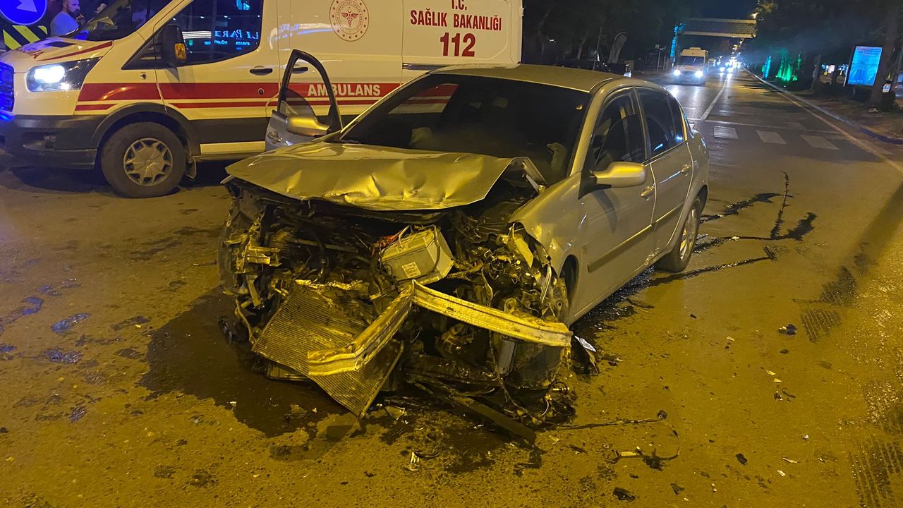 Dulkadiroğlu'nda Maddi Hasarlı Trafik Kazası