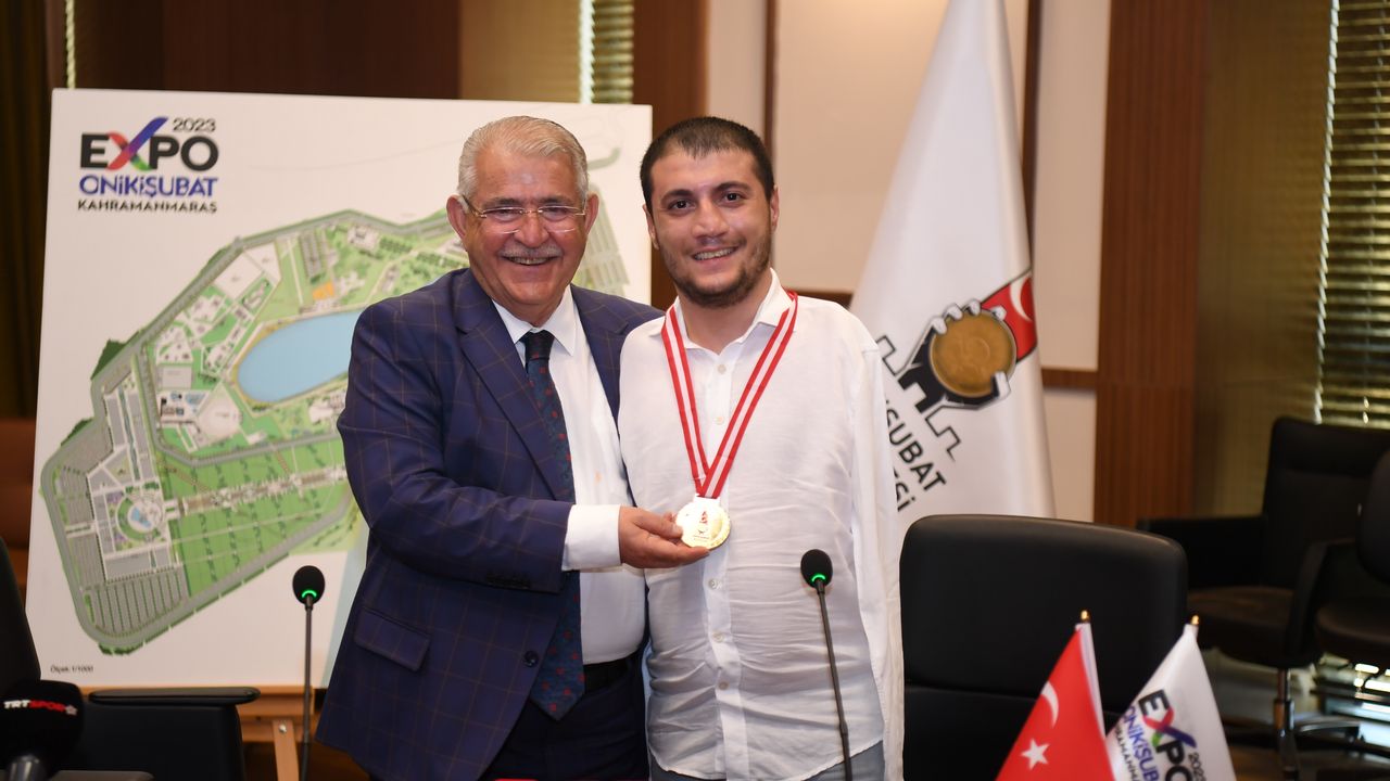Şampiyon Beytullah Eroğlu Onikişubat'ı Ziyaret Etti!