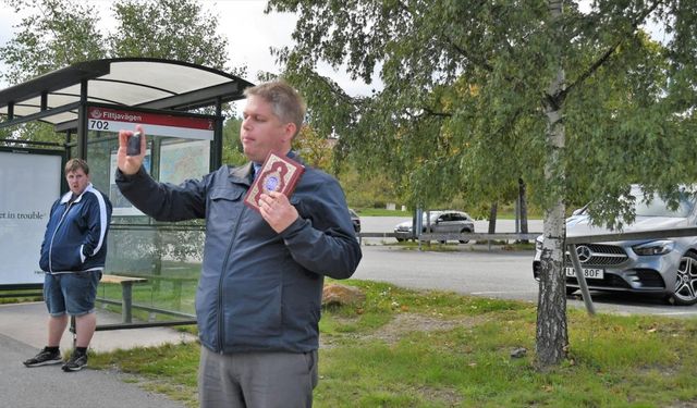 Danimarkalı Irkçı Siyasetçi  İsveç'te Kur'an-ı Kerim Yaktı!